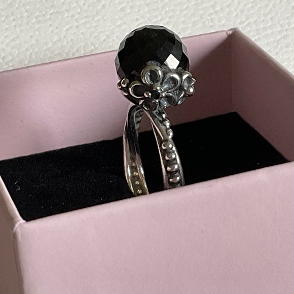 Pandora Black and Silver Ring - Picture 4 of 8